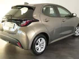 Toyota Yaris (2024) thumbnail 5