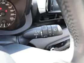Toyota Yaris (2025) thumbnail 18