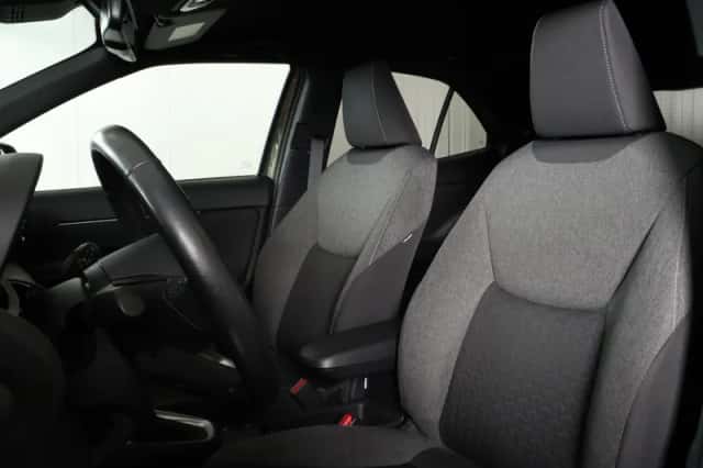 Toyota Yaris Cross (2022) thumbnail 2
