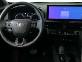 Toyota C-HR (2025) thumbnail 9