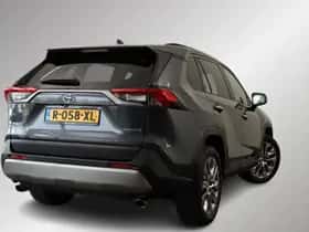 Toyota RAV4 (2023) thumbnail 2