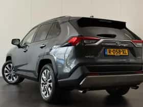 Toyota RAV4 (2023) thumbnail 3
