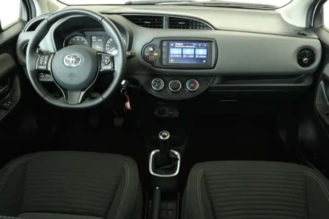 Toyota Yaris (2020) thumbnail 6
