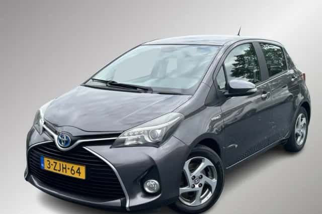 Toyota Yaris (2015) thumbnail 1