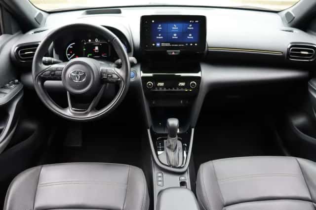 Toyota Yaris Cross (2022) thumbnail 4