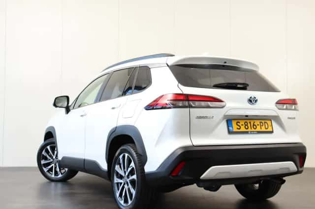 Toyota Corolla (2023) thumbnail 5
