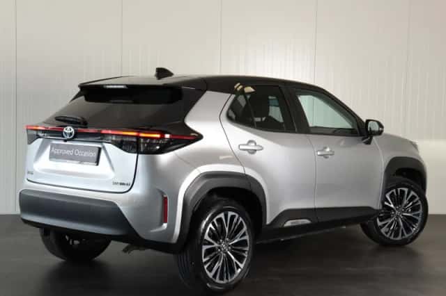 Toyota Yaris Cross (2022) thumbnail 2