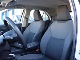 Toyota Yaris Cross (2024) thumbnail 5