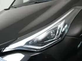 Toyota C-HR (2020) thumbnail 12