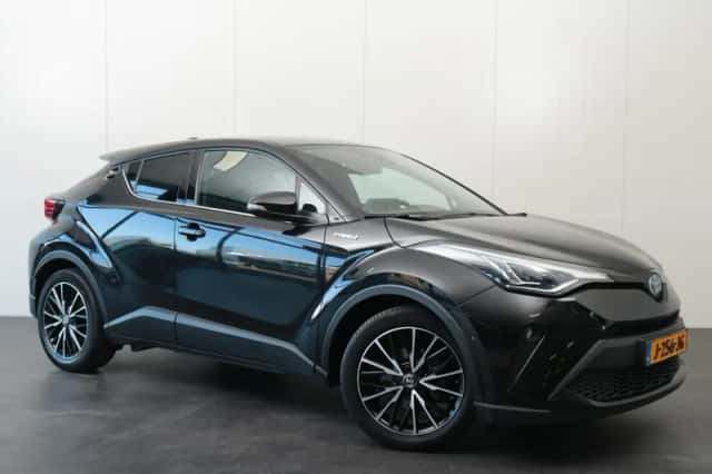 Toyota C-HR (2020) thumbnail 3