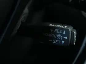 Toyota C-HR (2020) thumbnail 30