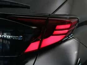 Toyota C-HR (2020) thumbnail 31