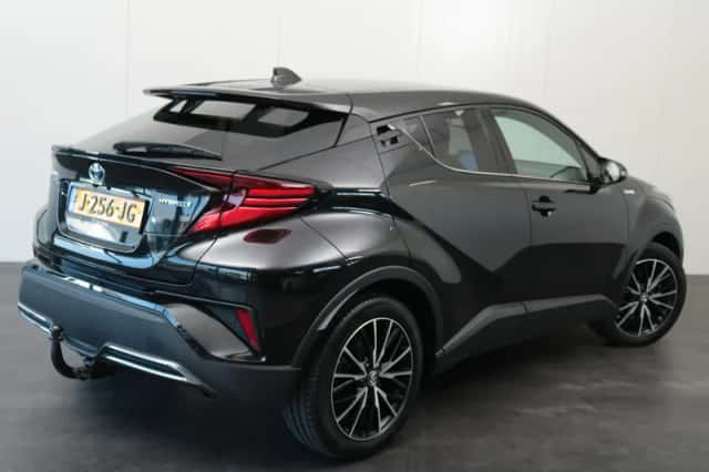 Toyota C-HR (2020) thumbnail 5