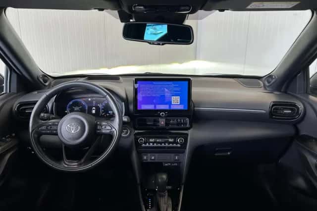 Toyota Yaris Cross (2024) thumbnail 3