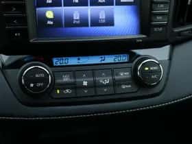 Toyota RAV4 (2018) thumbnail 30