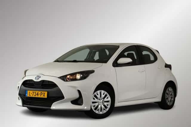 Toyota Yaris (2021) thumbnail 1