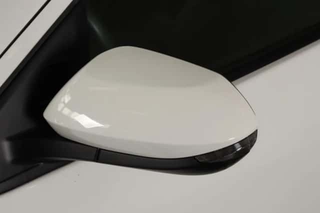 Toyota Yaris (2021) thumbnail 4