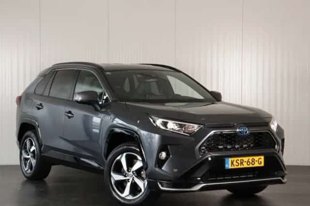 Toyota RAV4 (2021) thumbnail 4