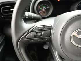 Toyota Yaris (2023) thumbnail 12
