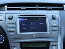 Toyota Prius (2013) thumbnail 11