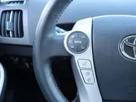 Toyota Prius (2013) thumbnail 28