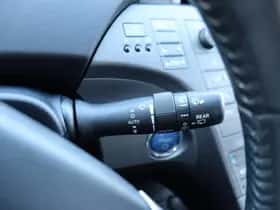 Toyota Prius (2013) thumbnail 30