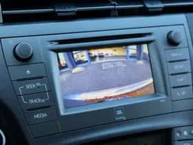 Toyota Prius (2013) thumbnail 9