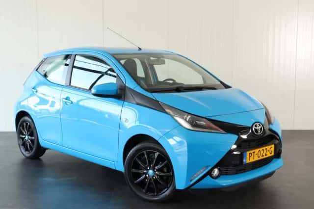 Toyota Aygo (2017) thumbnail 3