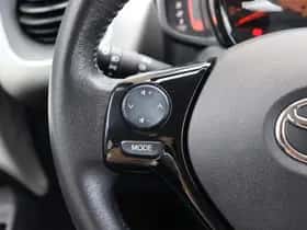 Toyota Aygo (2016) thumbnail 16