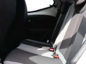 Toyota Aygo (2016) thumbnail 30