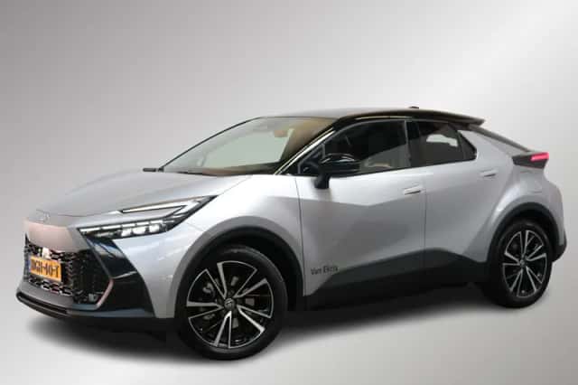 Toyota C-HR (2025) thumbnail 1