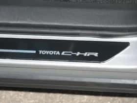 Toyota C-HR (2025) thumbnail 15