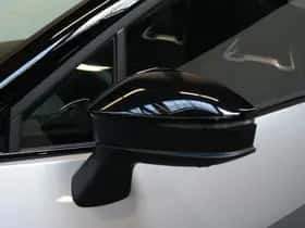 Toyota C-HR (2025) thumbnail 18