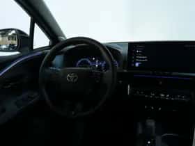 Toyota C-HR (2025) thumbnail 3