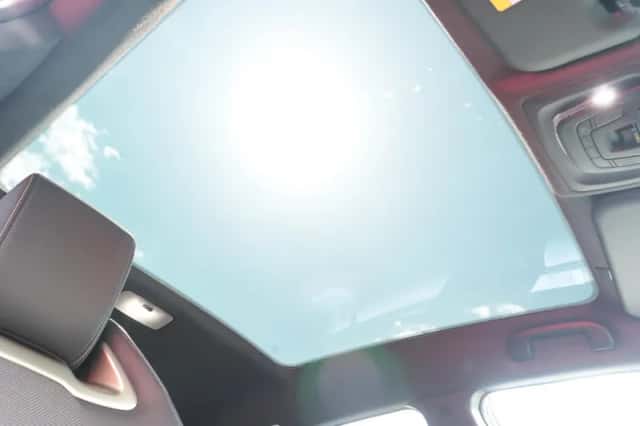 Toyota C-HR (2025) thumbnail 5