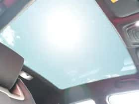 Toyota C-HR (2025) thumbnail 5