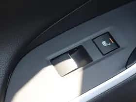 Toyota RAV4 (2022) thumbnail 35