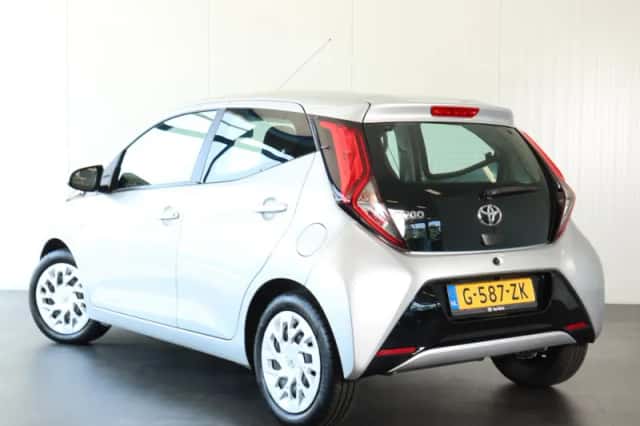 Toyota Aygo (2019) thumbnail 2