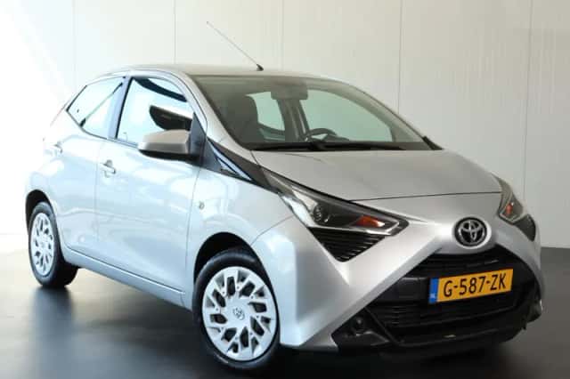 Toyota Aygo (2019) thumbnail 3