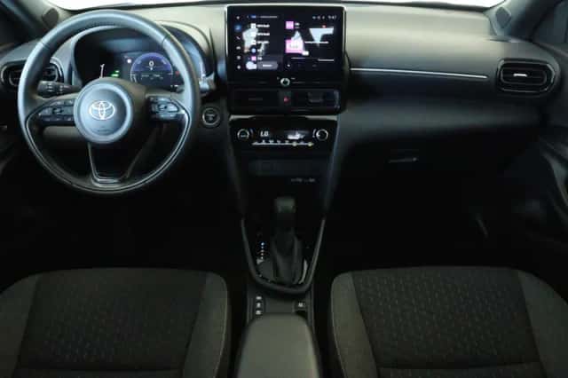Toyota Yaris Cross (2024) thumbnail 5