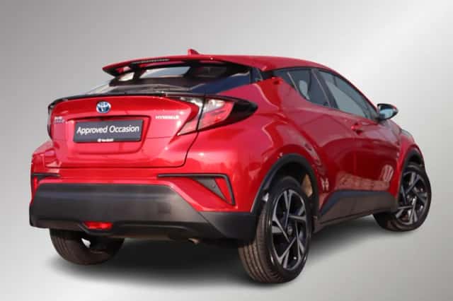 Toyota C-HR (2023) thumbnail 2