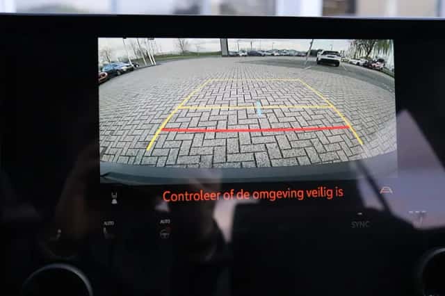 Toyota C-HR+ (2026) thumbnail 5