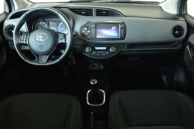 Toyota Yaris (2019) thumbnail 5