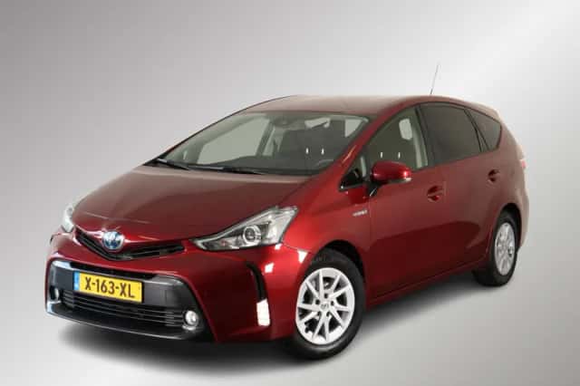 Toyota Prius (2019) thumbnail 1