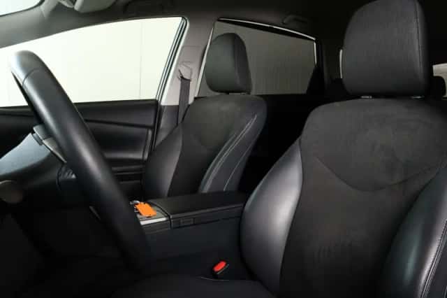 Toyota Prius (2019) thumbnail 6