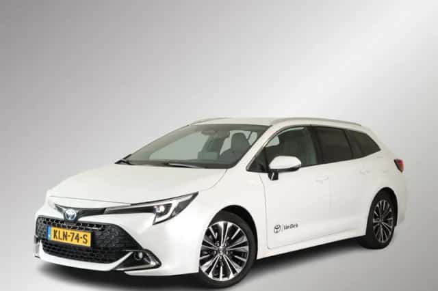 Toyota Corolla (2024) thumbnail 1