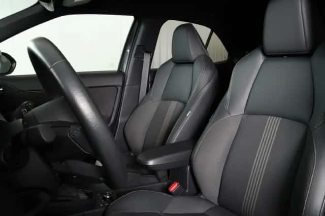 Toyota Yaris Cross (2024) thumbnail 2