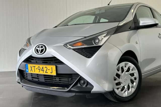 Toyota Aygo (2019) thumbnail 2