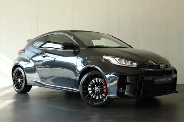 Toyota Yaris (2023) thumbnail 3