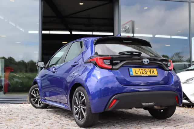 Toyota Yaris (2021) thumbnail 5